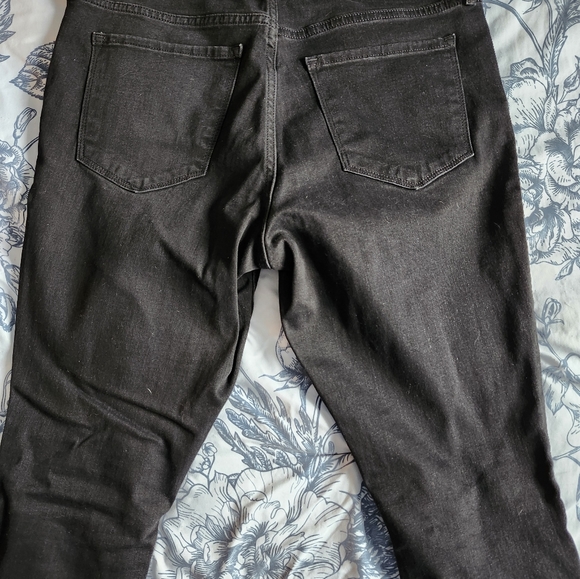 Women's Old Navy Mid-rise POP Icon distressed Skinny jeans - Picture 4 of 6